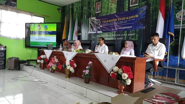 Pemerintah Kabupaten Garut memberikan edukasi kepada siswa untuk mencegah perilaku menyimpang